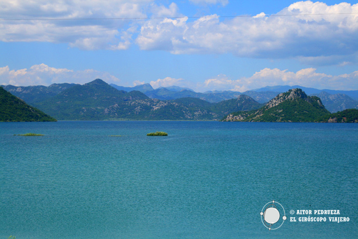 El inmenso lago Skadar